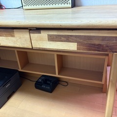 勉強机、仕事机、椅子の画像