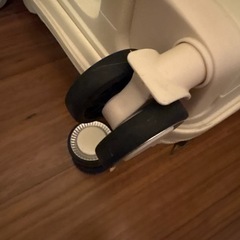 スーツケースホワイト未使用に近いの画像