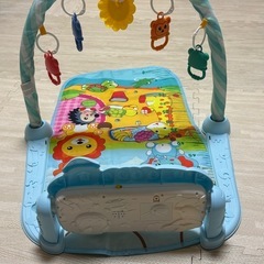 プレイマット　可愛い動物デザインのベビージムです。の画像