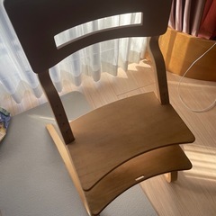 リエンダー　ハイチェア　  子供用の椅子の画像