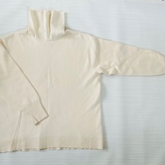UNIQLOスフレヤーンタートルネックセーターの画像
