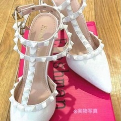 【配送対応可】VALENTINOバレンティノ　モチーフ　ミュール　ハイヒール　ホワイト白　スタッズ　ピンヒール　ストラップ付23.5 の画像