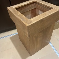 木製　ゴミ箱の画像
