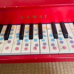 カワイ　子供用ピアノの画像
