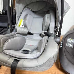nuna ベビーカー・チャイルドシート セットの画像