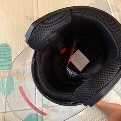 BYB ホワイトヘルメット アンチスクラッチ新品、未使用の画像