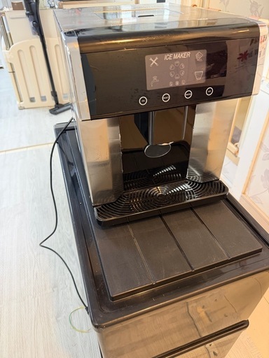 【お取引中】家庭用/業務用高速製氷機　卓上製氷機