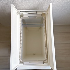 【美品】 ケユカ KEYUCA 両開き ダストボックス 27L ゴミ箱 ホワイトの画像