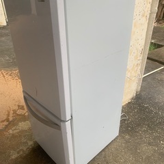 小さめの冷蔵庫の画像