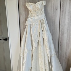 ウェディングドレスの画像