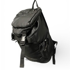 THRASHER ブラックバックパックの画像