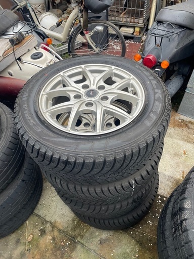 195/65r15スタッドレスタイヤ4本セット
