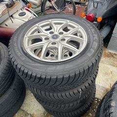 195/65r15スタッドレスタイヤ4本セットの画像