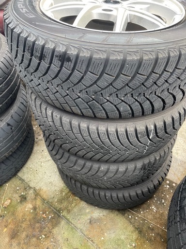 195/65r15スタッドレスタイヤ4本セット