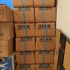 オガライト　15キロ×21箱、12本入り×12箱、その他薪の画像