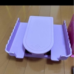 リカちゃんハウス　ベッド机などの画像