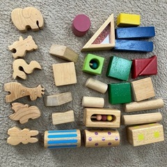 木の積み木　の画像