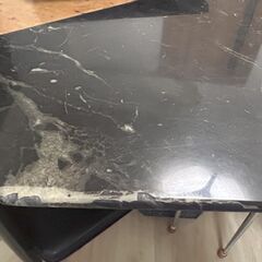 イタリア製大理石ダイニングテーブルの画像