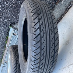 タイヤ2本の画像