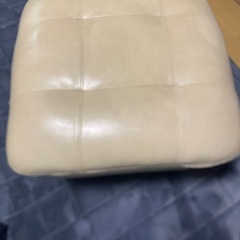 【譲渡先決定】総革張りソファーの画像