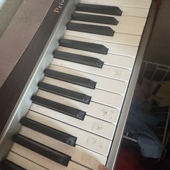 CASIO 電子ピアノの画像