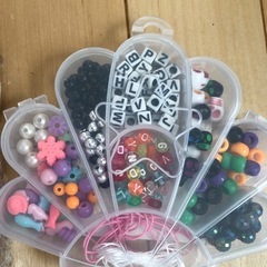 フライングタイガー　DIYブレスレットやネックレスの画像