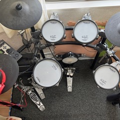 【Roland 電子ドラム TD-12KS-BK】(一部ケーブル難あり／現状渡し ) ため、パールのドラムチェア/防音マット/ツインペダル/ツインペダルケース付き
の画像