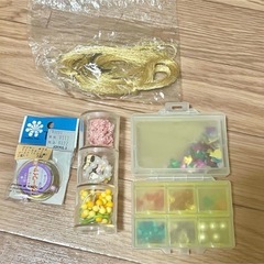 ビーズ類まとめ売りの画像