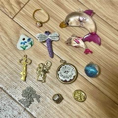 ビーズ類まとめ売りの画像