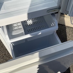 【RKGRE-626】特価！アクア/AQUA/126L 2ドア冷凍冷蔵庫/AQR-13E8(W)/中古品/2021年製/店頭引取推奨商品/弊社近隣配達も可の画像