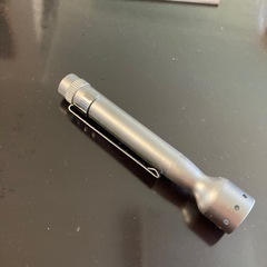 　かなり小型のライト　LED Lenser ？V2の画像