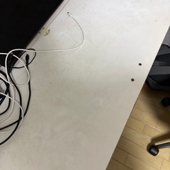 デスクと椅子の画像