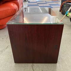 12/28まで店頭商品一部を除き半額SALE!!継続中‼️　サ2512-266 ガラスローテーブル ダークブラウン キズ汚れ有りの画像