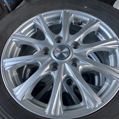 スタッドレスタイヤホイルセットの画像