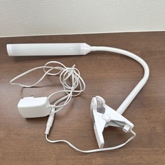 LEDクリップライト　オーム電機　デスクライトの画像