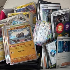 お取引先決定しました。ポケモンカードとスリーブの画像