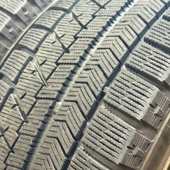 195/55R16 87Q ブリヂストン　スタッドレスタイヤの画像