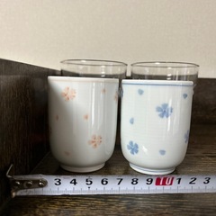 【無料】ワイングラス２個湯呑み２個の画像