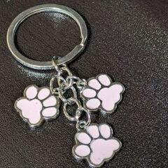 3連肉球キーホルダー（新品）ブラックの画像