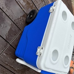 （取引成立）タイヤ付き（２個）クーラーボックス　コールマンの画像