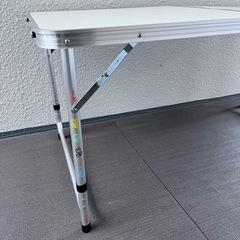折りたたみテーブル　BBQテーブルの画像