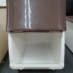 ★リユースのサカイ水戸店★  プラケース ブラウン＆ホワイト H23.5×D37×W26 クリーニング済み MT6882の画像