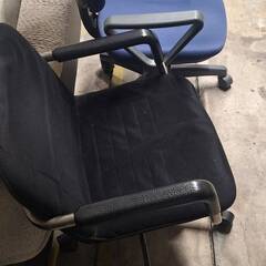 キャスター付チェアの画像