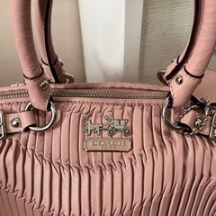 美品COACH プリーツデザイン ハンドバッグ ピンク
の画像
