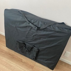 折りたたみマッサージベッドの画像