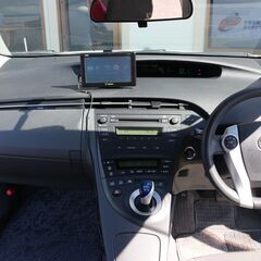 トヨタ　プリウスS　白・ハイブリッド・車検2年付・自社ローン対応の画像