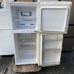 三菱冷蔵庫 136L 2004年 MR-14E-W の画像