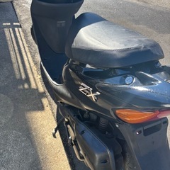 ★始動動画有り★ ライブDio ZX風(AF34)　2ストなので加速は抜群❗️社外マフラー付き❣️ フロントタイヤ新品🛞シート新品張り替え済🛵　原付　スクーター　50ccの画像