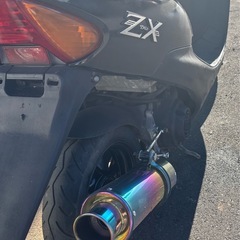 ★始動動画有り★ ライブDio ZX風(AF34)　2ストなので加速は抜群❗️社外マフラー付き❣️ フロントタイヤ新品🛞シート新品張り替え済🛵　原付　スクーター　50ccの画像