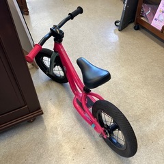サ2512-275 VoomVoom Bikes プッシュバイク#2 ピンク 空気無し パンクの確認はできていません。 現状渡しの画像